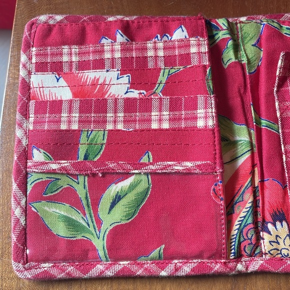 April Cornell-Silverstri Quilted Fabric Wallet-Red w/Tan/Green Floral & Plaid - Picture 5 of 6